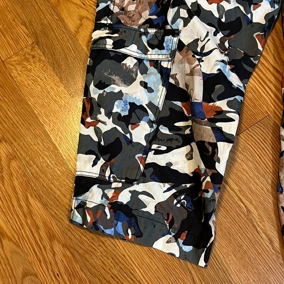 Free People Movement My Boo Pant Camo Cargo Zipper Size Small NWT - Picture 15 of 16